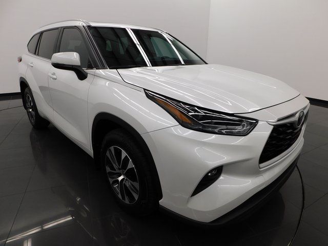 2024 Toyota Highlander XLE