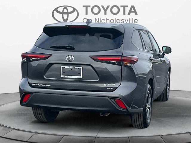 2024 Toyota Highlander LE