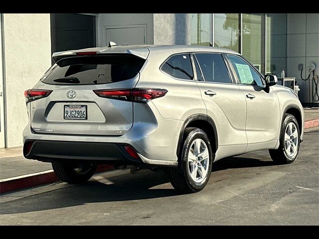 2024 Toyota Highlander LE