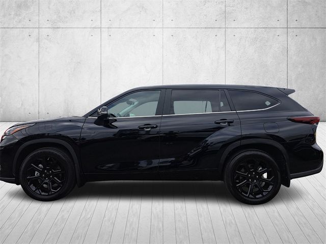 2024 Toyota Highlander LE