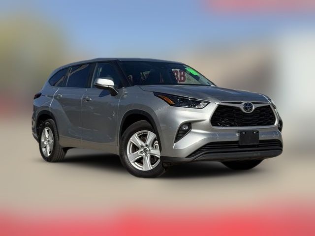 2024 Toyota Highlander LE