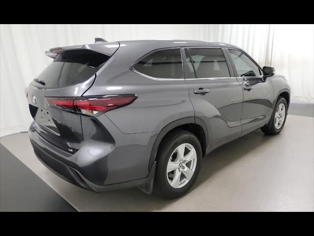 2024 Toyota Highlander LE