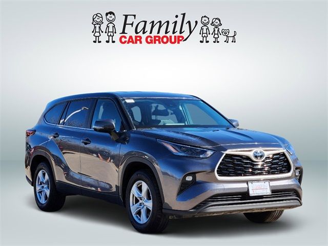 2024 Toyota Highlander LE