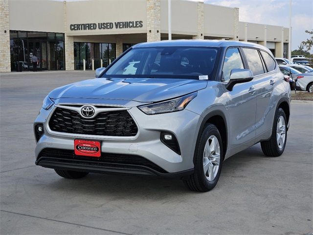 2024 Toyota Highlander LE