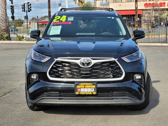 2024 Toyota Highlander LE