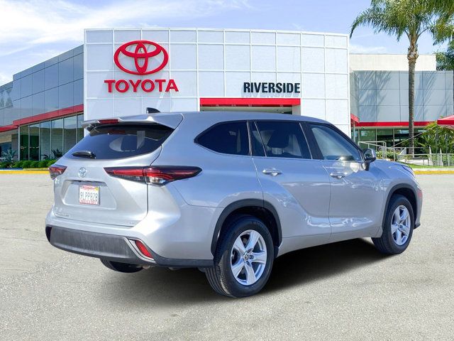 2024 Toyota Highlander LE