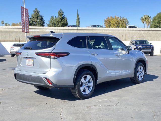 2024 Toyota Highlander LE