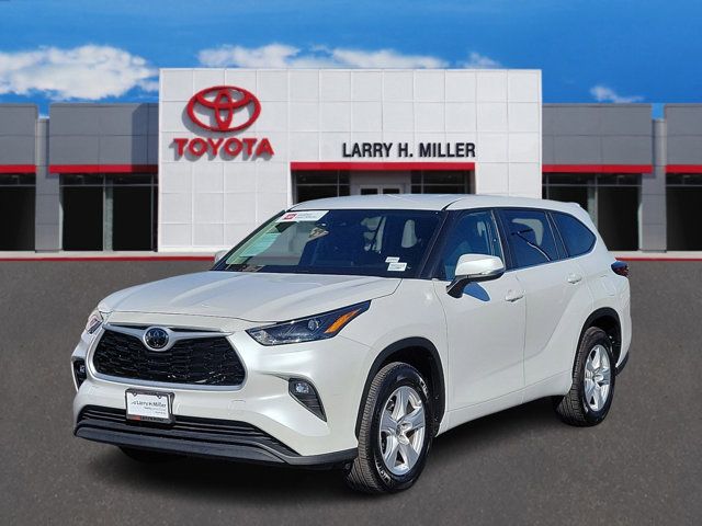 2024 Toyota Highlander LE