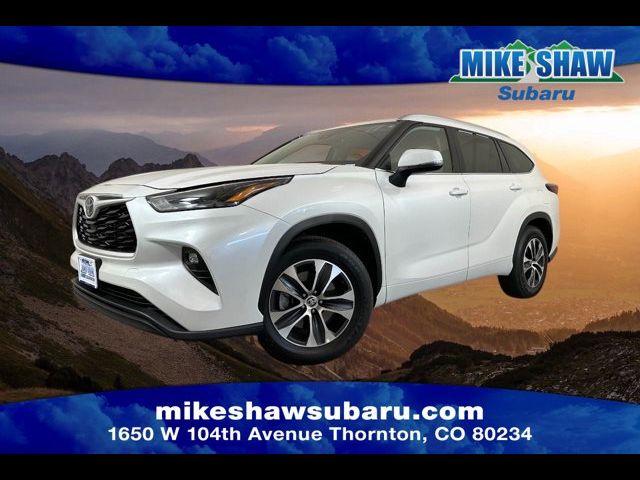 2024 Toyota Highlander LE