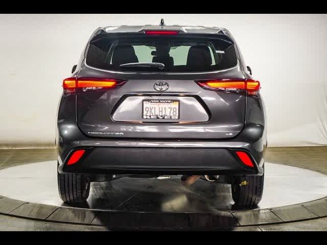 2024 Toyota Highlander LE