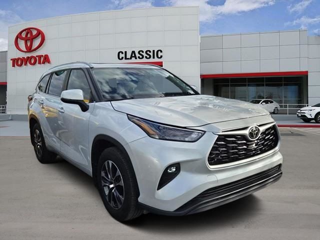 2024 Toyota Highlander XLE