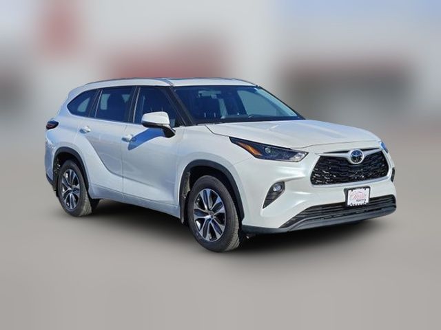 2024 Toyota Highlander XLE