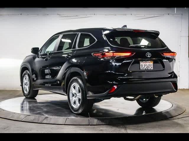 2024 Toyota Highlander LE