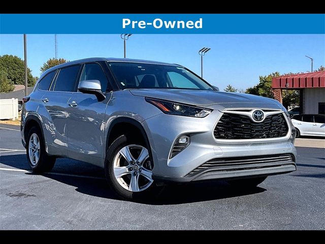 2024 Toyota Highlander LE