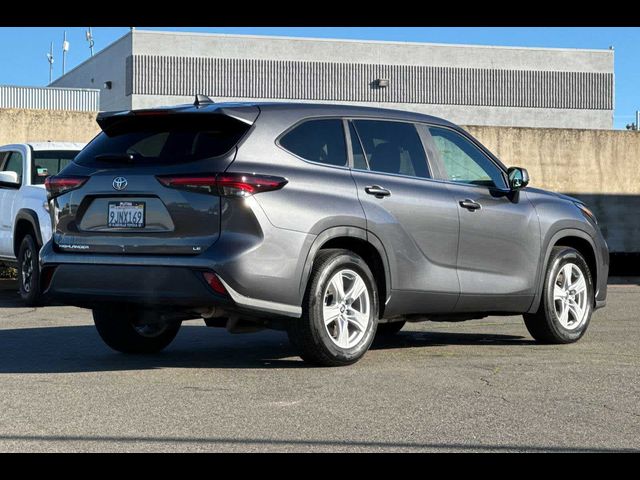 2024 Toyota Highlander LE