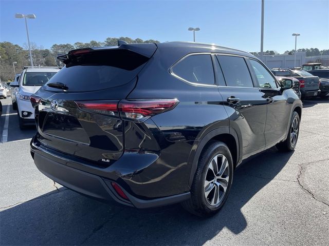 2024 Toyota Highlander LE