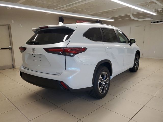 2024 Toyota Highlander LE