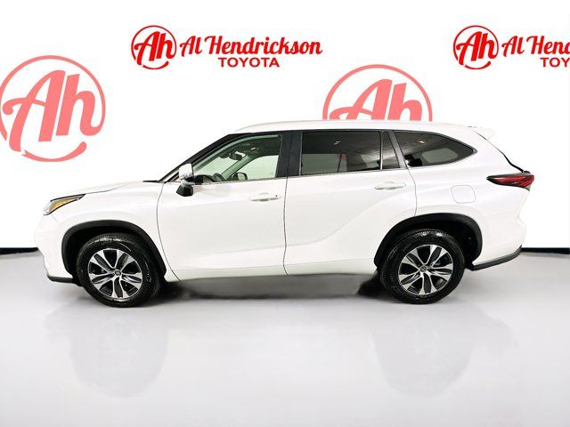 2024 Toyota Highlander LE