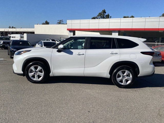 2024 Toyota Highlander LE