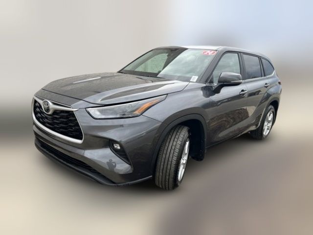 2024 Toyota Highlander LE