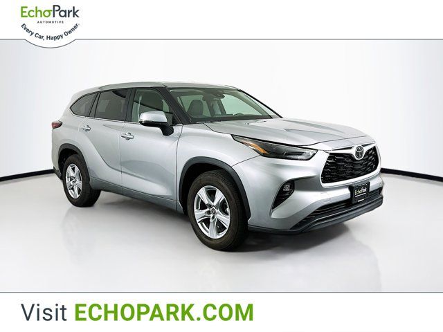 2024 Toyota Highlander LE