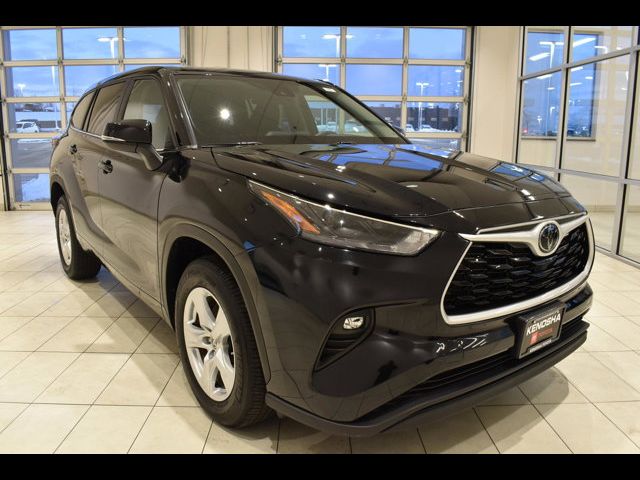 2024 Toyota Highlander LE