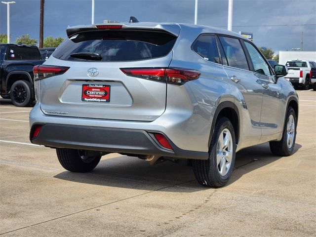 2024 Toyota Highlander LE