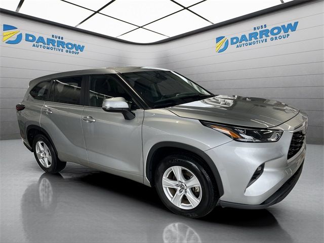 2024 Toyota Highlander LE