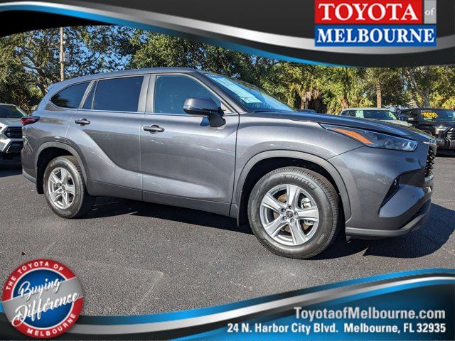 2024 Toyota Highlander LE