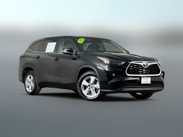 2024 Toyota Highlander LE