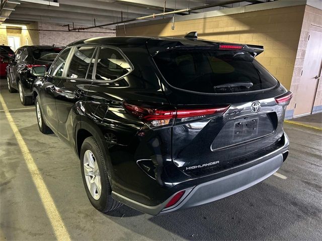 2024 Toyota Highlander LE