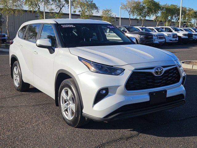 2024 Toyota Highlander LE