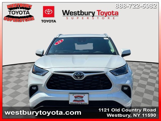 2024 Toyota Highlander LE
