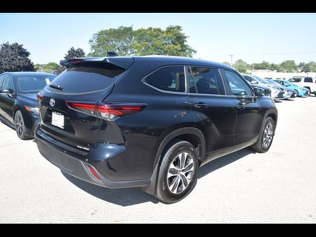 2024 Toyota Highlander LE