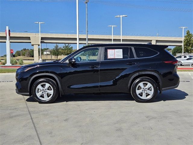 2024 Toyota Highlander LE