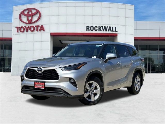 2024 Toyota Highlander LE