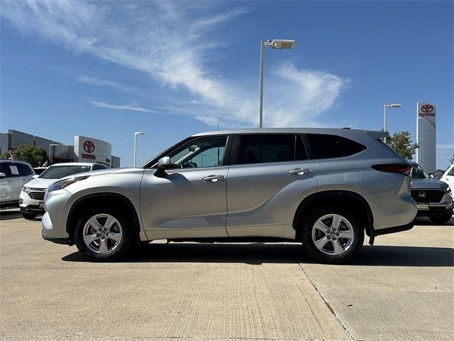 2024 Toyota Highlander LE