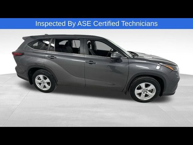 2024 Toyota Highlander LE