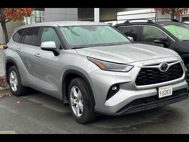 2024 Toyota Highlander LE