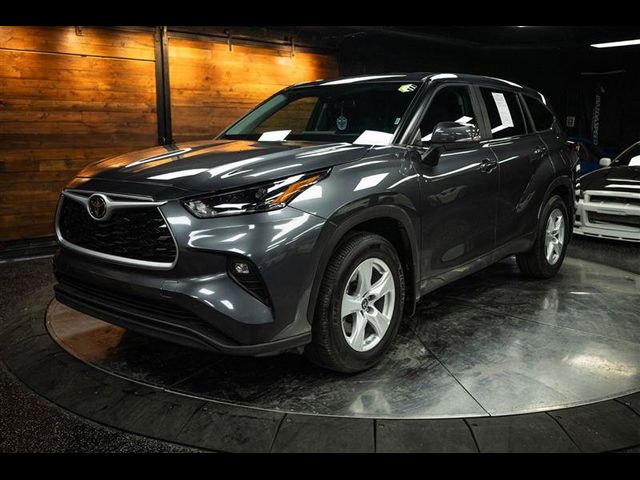 2024 Toyota Highlander LE