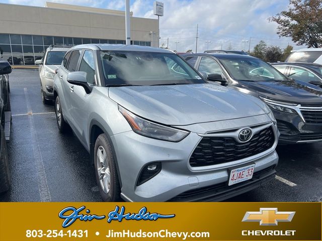 2024 Toyota Highlander LE