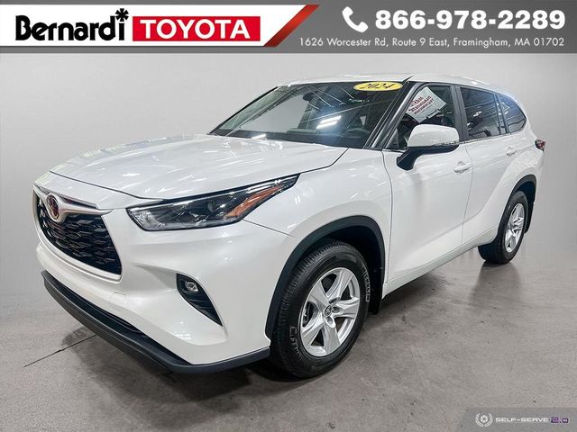 2024 Toyota Highlander LE