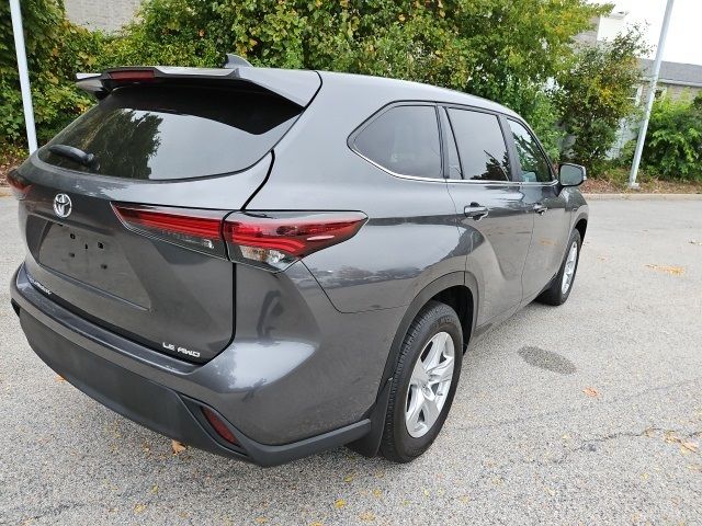 2024 Toyota Highlander LE