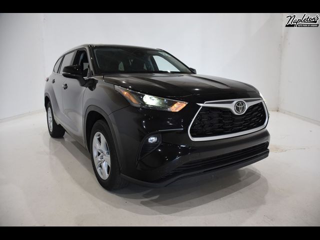 2024 Toyota Highlander LE