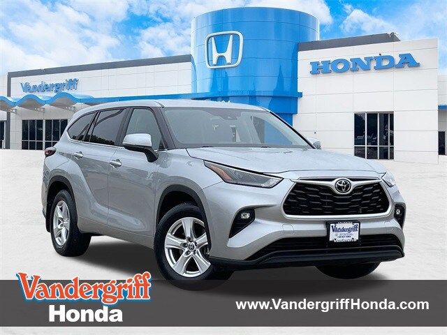 2024 Toyota Highlander LE