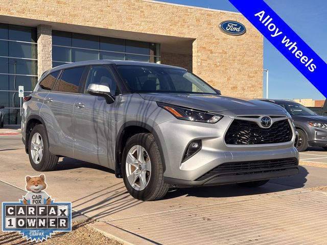 2024 Toyota Highlander LE