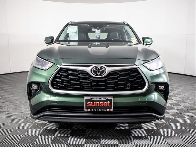 2024 Toyota Highlander LE