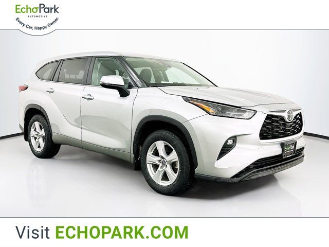 2024 Toyota Highlander LE