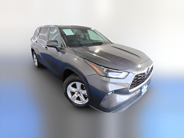 2024 Toyota Highlander LE