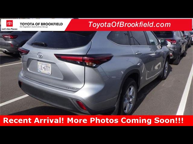 2024 Toyota Highlander LE